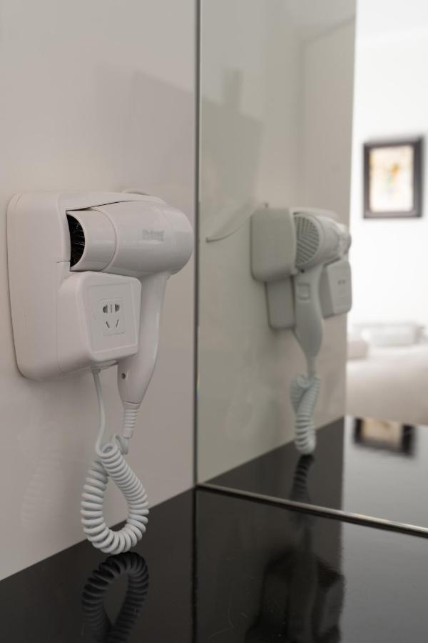 Dema Luxury Suites - Lekka E3 アテネ エクステリア 写真