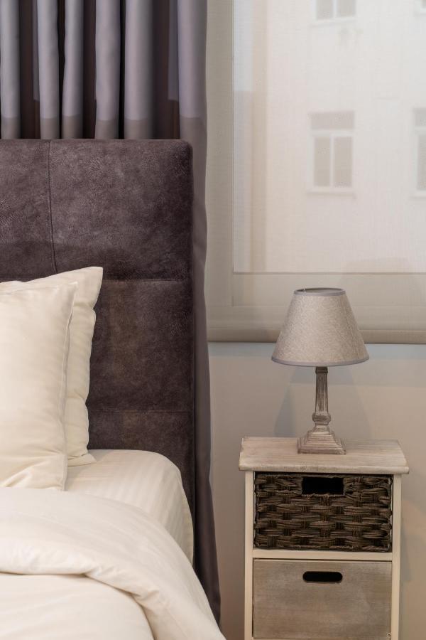 Dema Luxury Suites - Lekka E3 アテネ エクステリア 写真